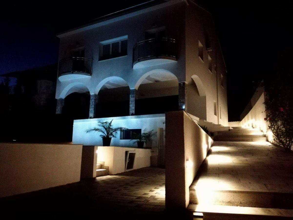 Villa Infinity Pinezici  Exterior photo